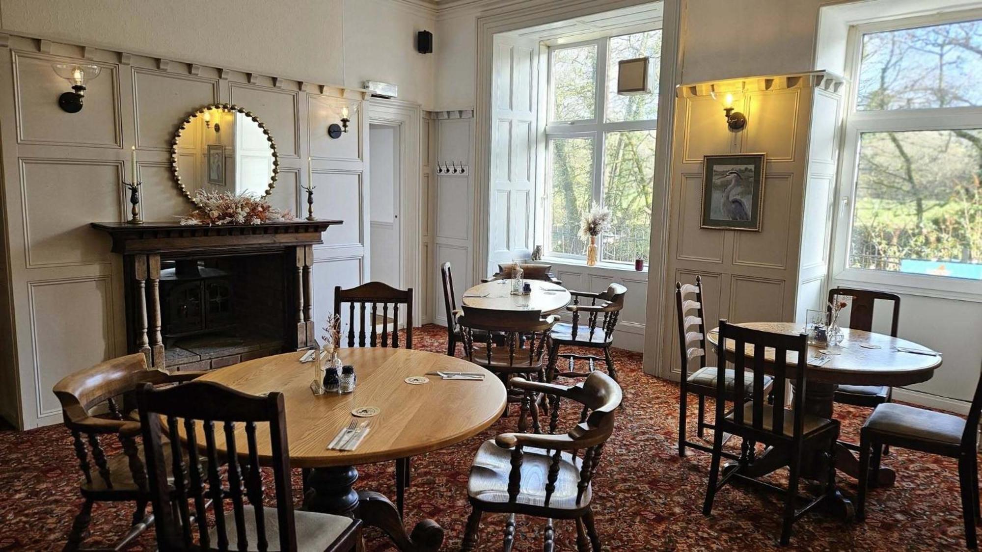 בקפסטלי The Abbey Inn מראה חיצוני תמונה